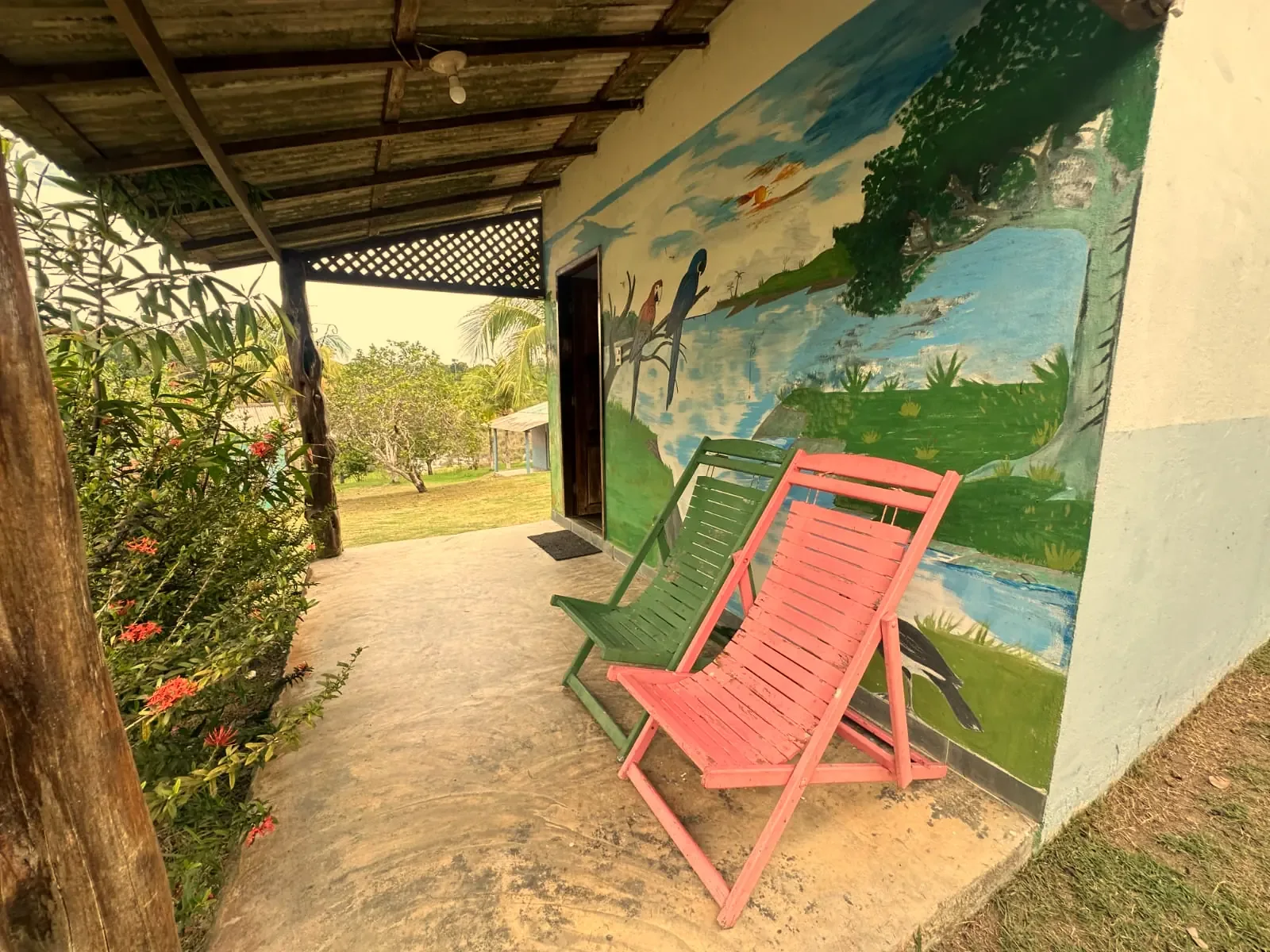 área da pousada de pesca esportiva nas margens da Represa de Balbina.